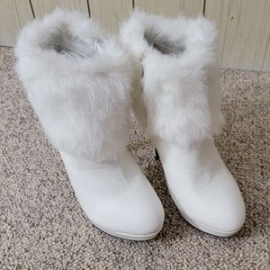 White Snow Boots Heel